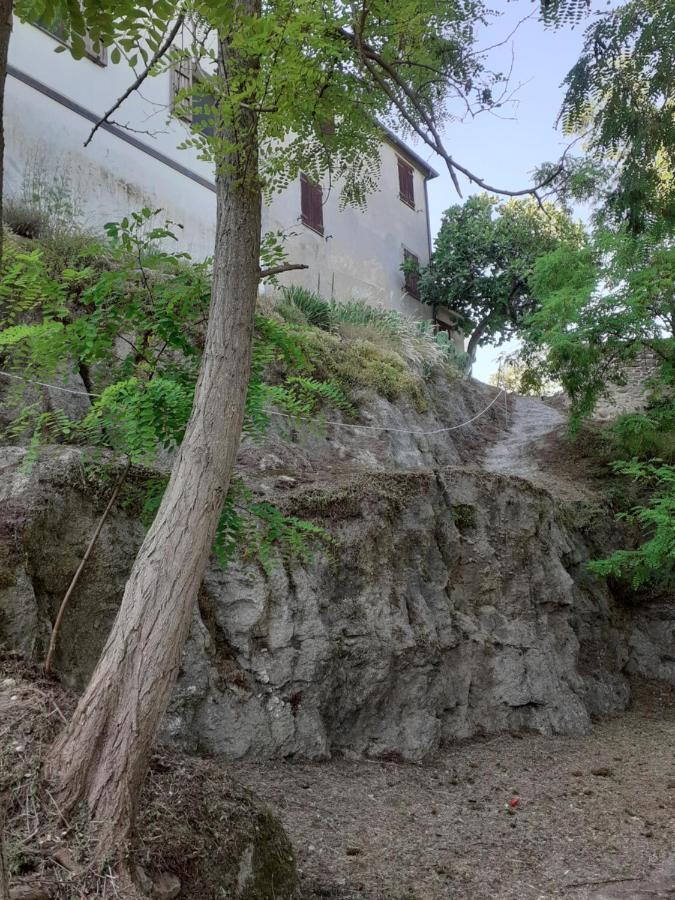 Locanda Delle Grotte Di Onferno Gemmano Exterior foto